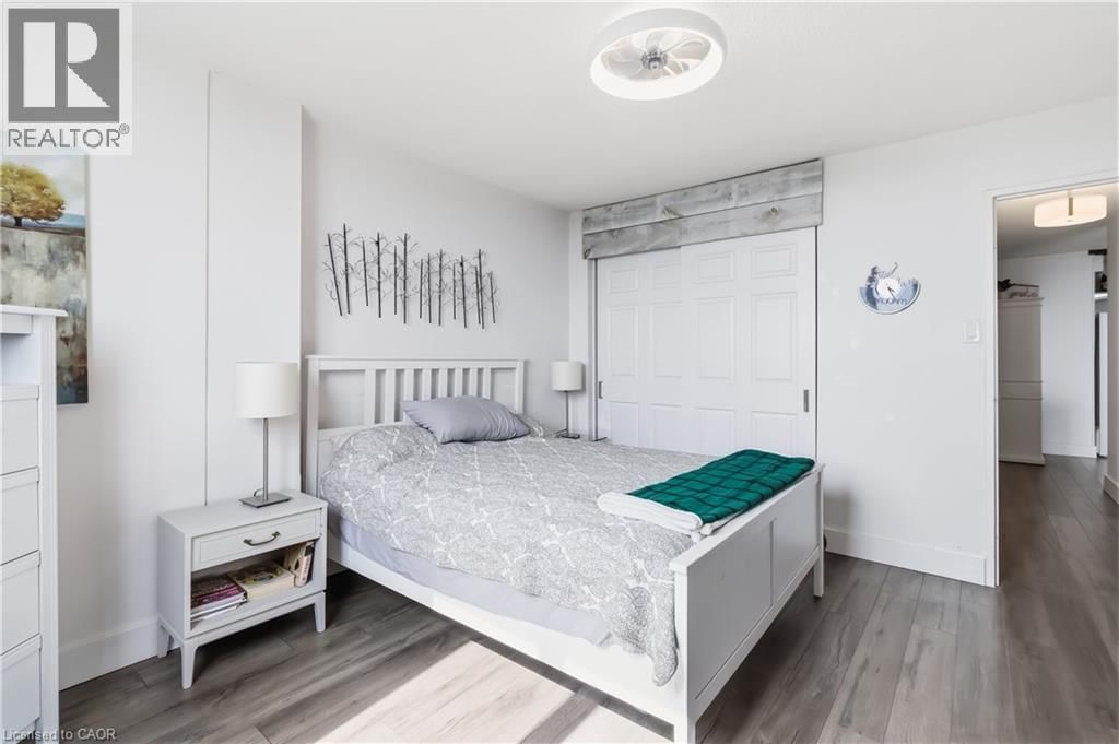 1706 - 975 WARWICK COURT Image 18