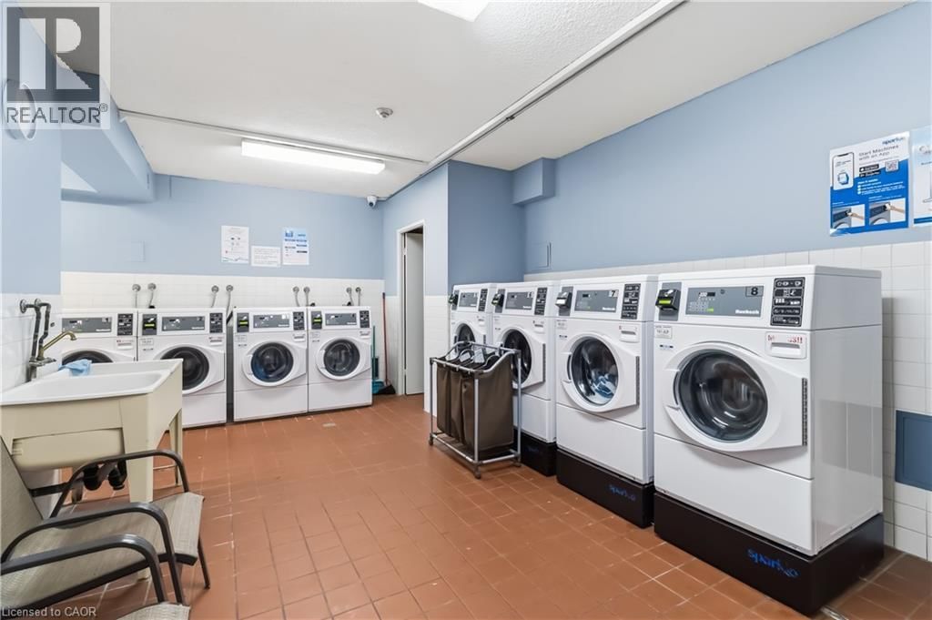 1706 - 975 WARWICK COURT Image 24