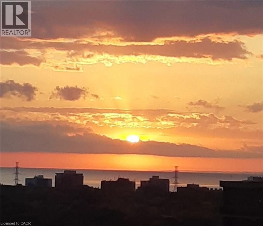 1706 - 975 WARWICK COURT Image 27