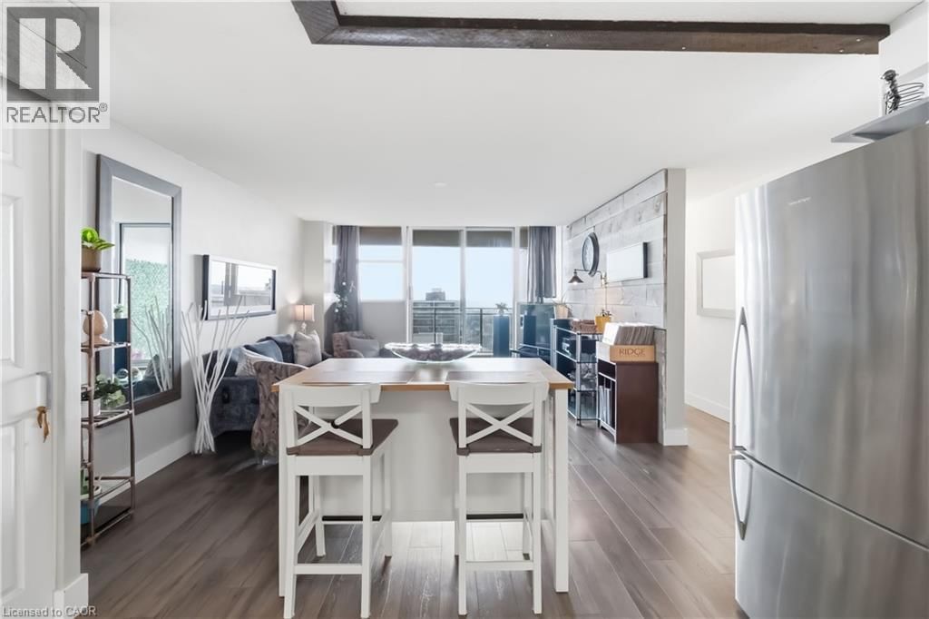 1706 - 975 WARWICK COURT Image 4