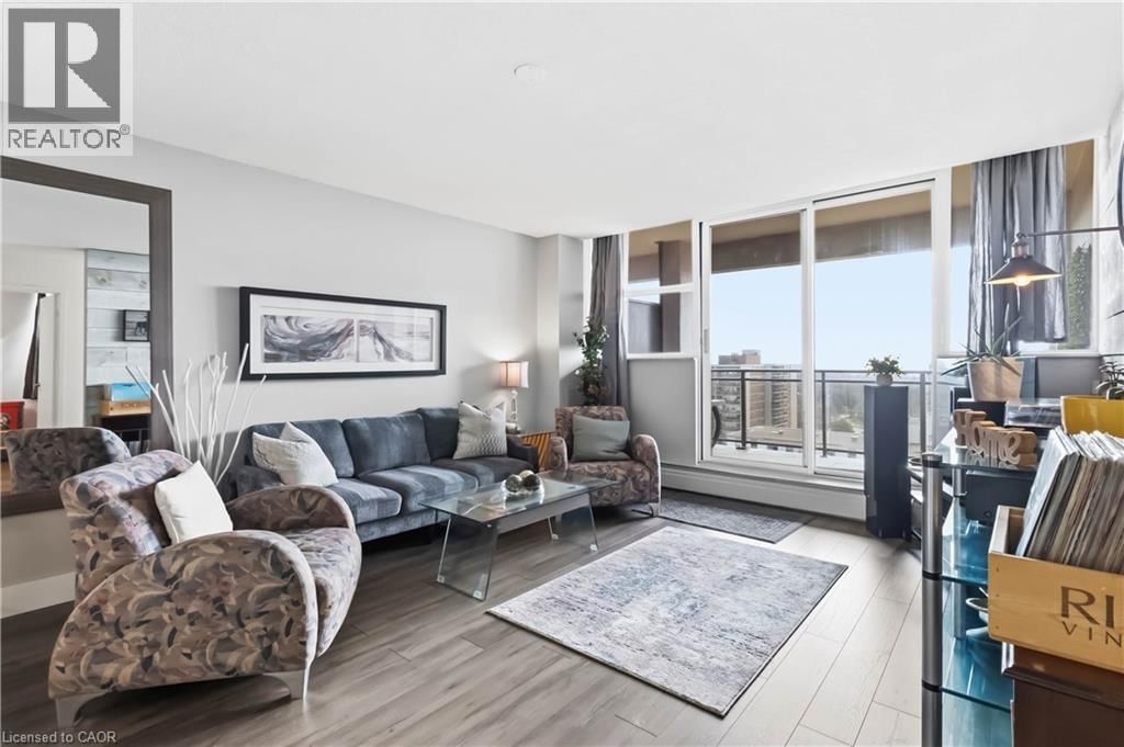 1706 - 975 WARWICK COURT Image 5