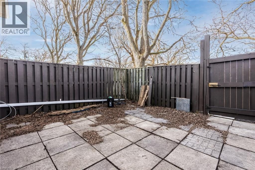 102 - 121 UNIVERSITY AVENUE EAST Image 36