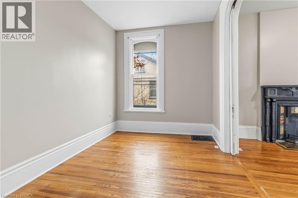 74 PEARL STREET Image 12