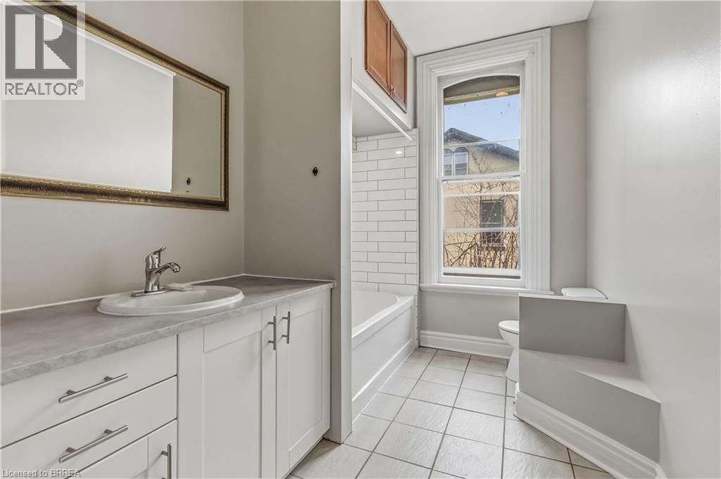 74 PEARL STREET Image 19