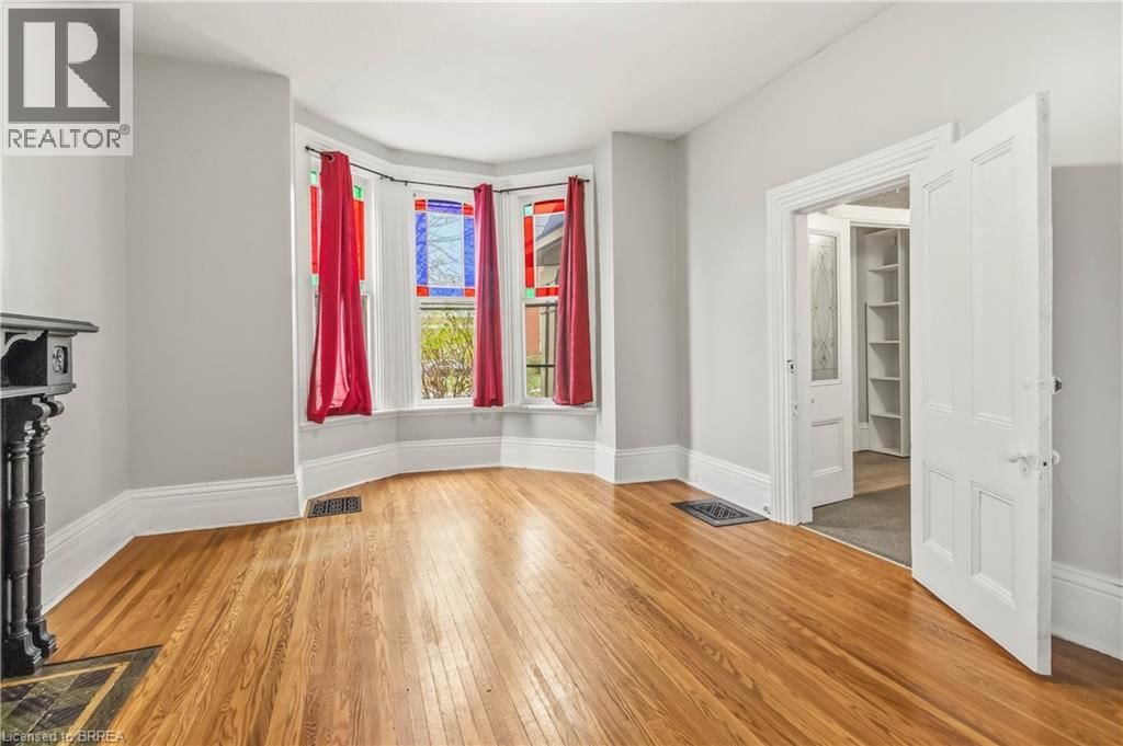 74 PEARL STREET Image 9