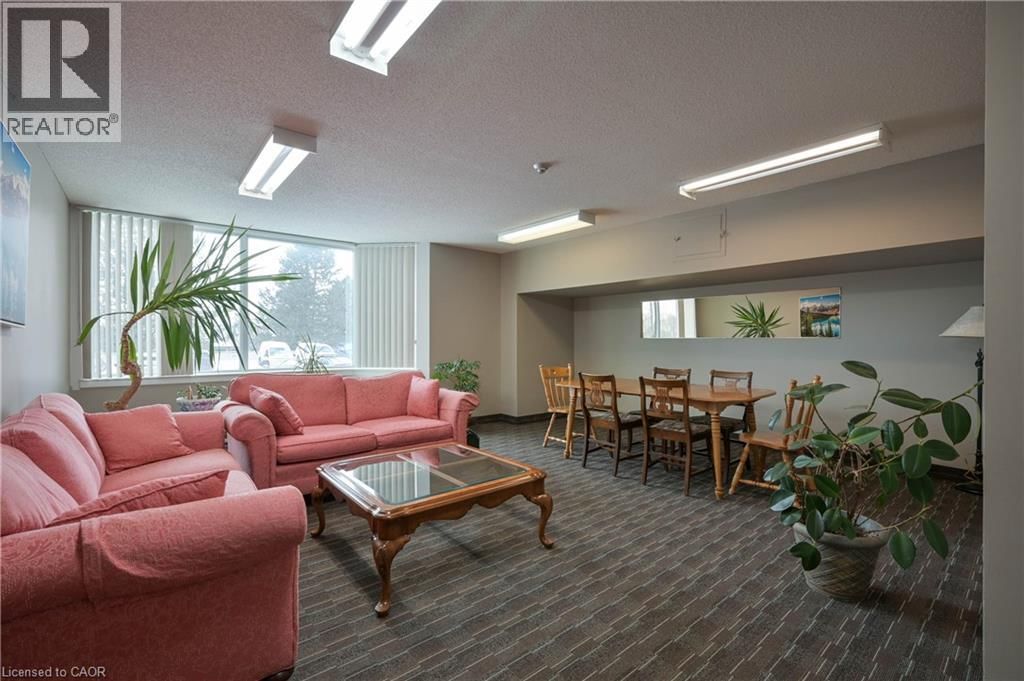 1612 - 35 GREEN VALLEY DRIVE Image 25