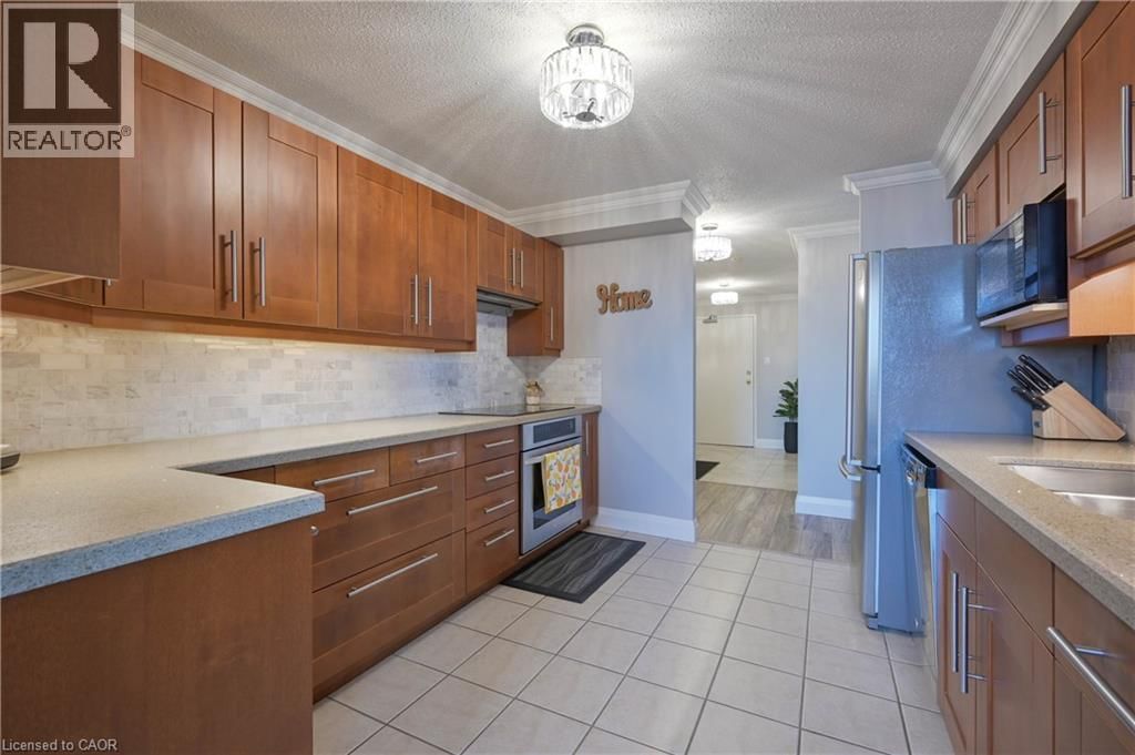 1612 - 35 GREEN VALLEY DRIVE Image 8