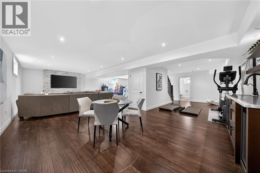 325 DEERFOOT TRAIL Image 37