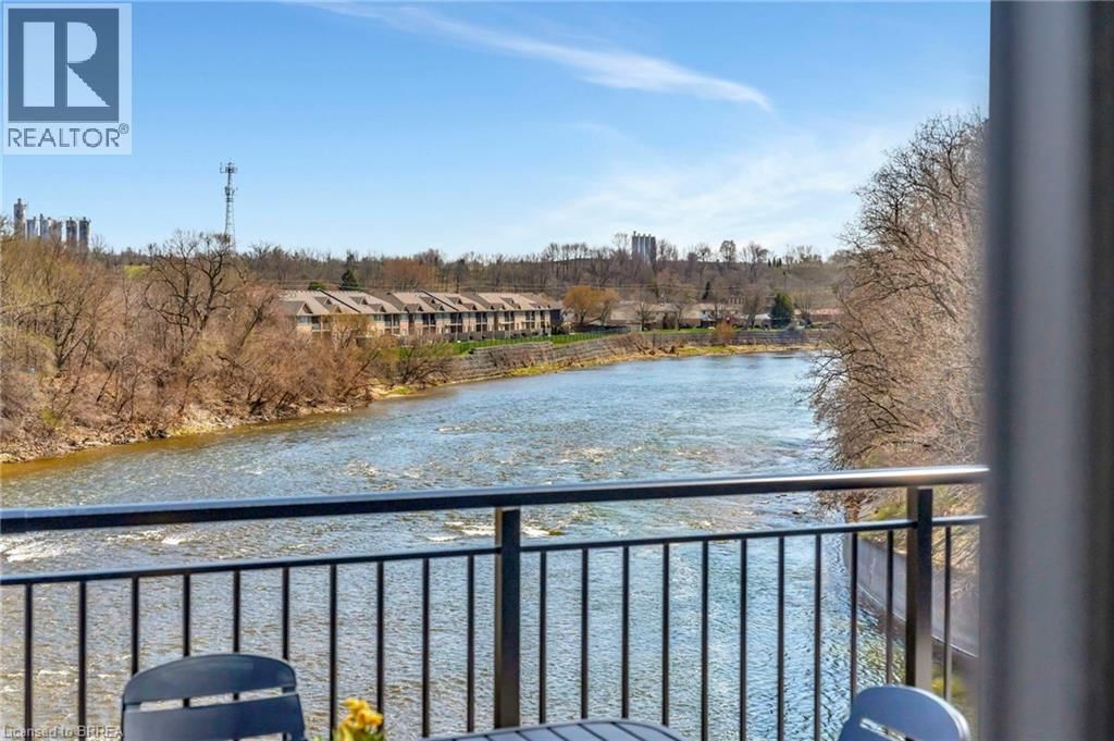 302 - 7 GRAND RIVER STREET NORTH Image 1