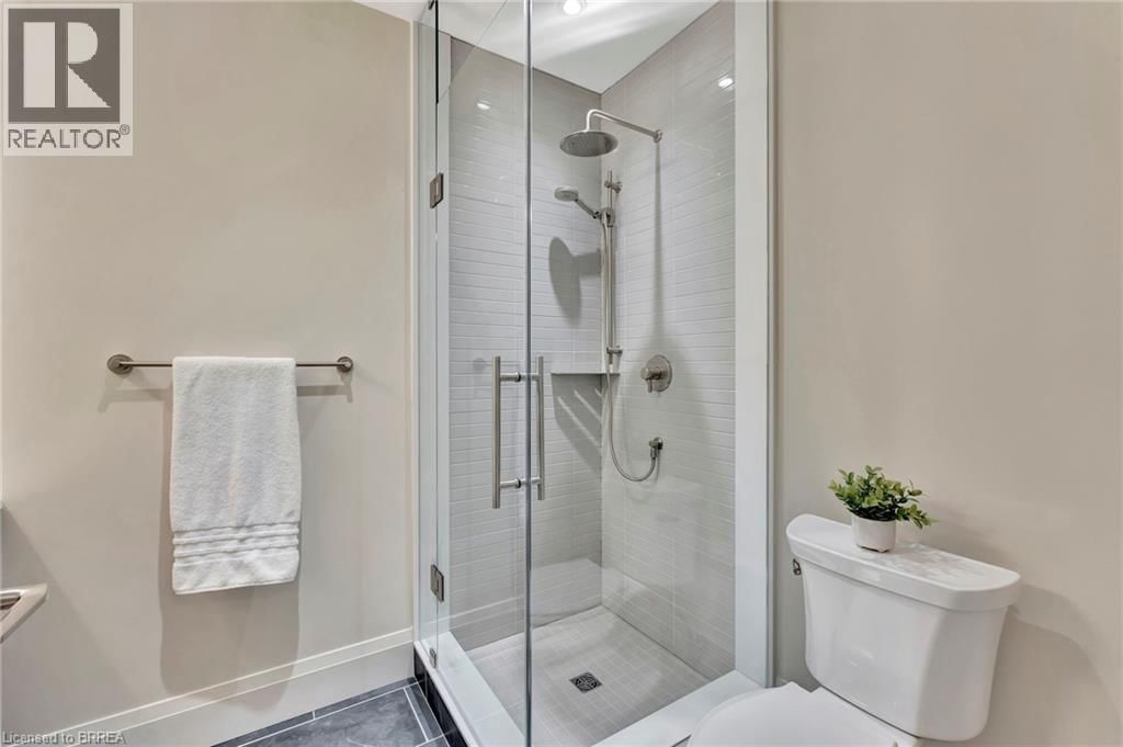 302 - 7 GRAND RIVER STREET NORTH Image 17