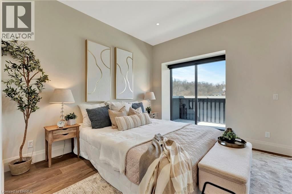 302 - 7 GRAND RIVER STREET NORTH Image 20