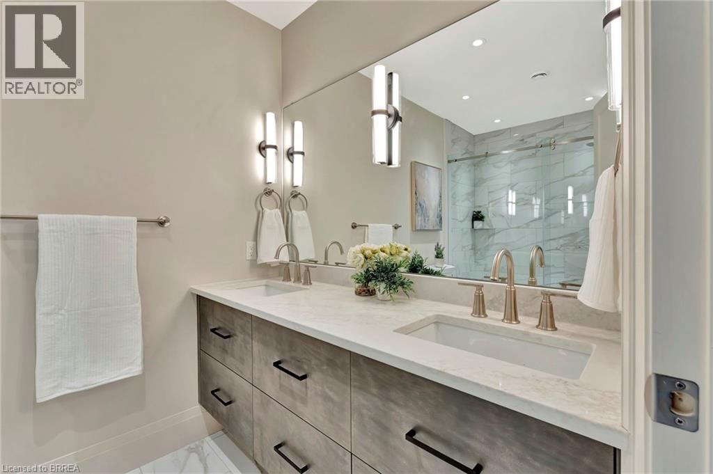 302 - 7 GRAND RIVER STREET NORTH Image 25