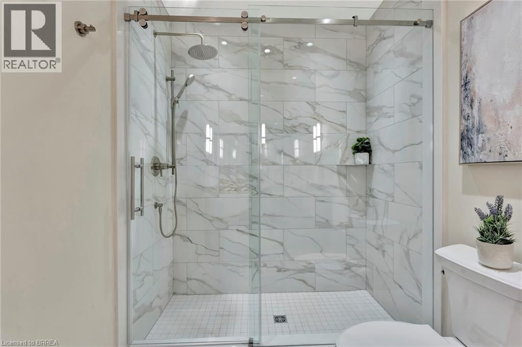 302 - 7 GRAND RIVER STREET NORTH Image 27