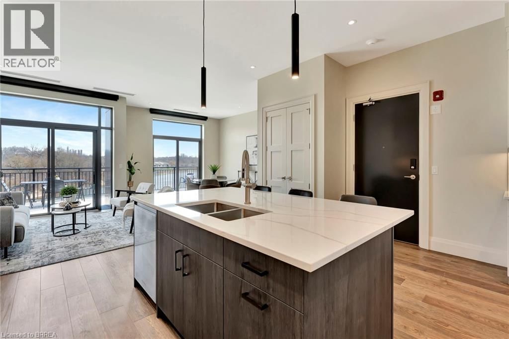 302 - 7 GRAND RIVER STREET NORTH Image 9