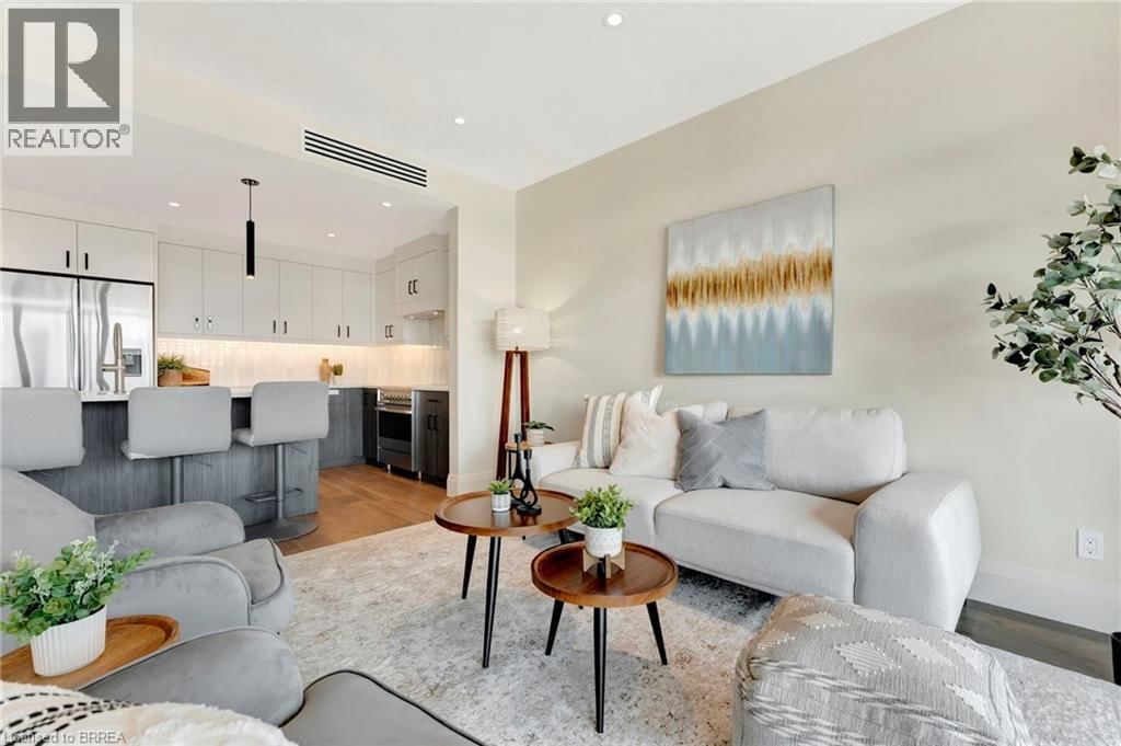 203 - 7 GRAND RIVER STREET NORTH Image 13