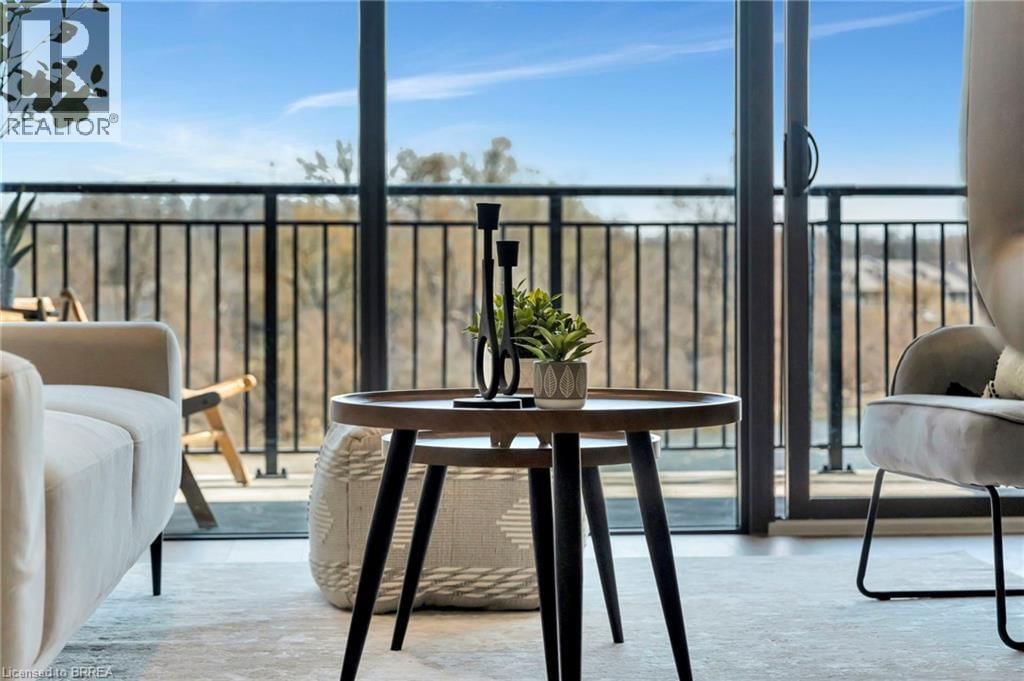 203 - 7 GRAND RIVER STREET NORTH Image 14