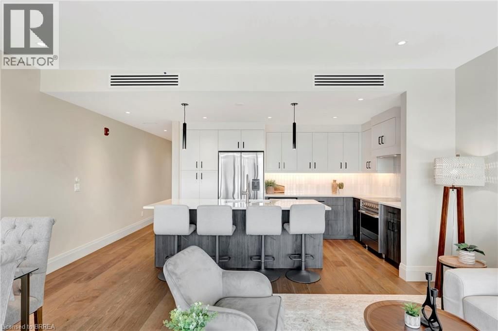 203 - 7 GRAND RIVER STREET NORTH Image 15