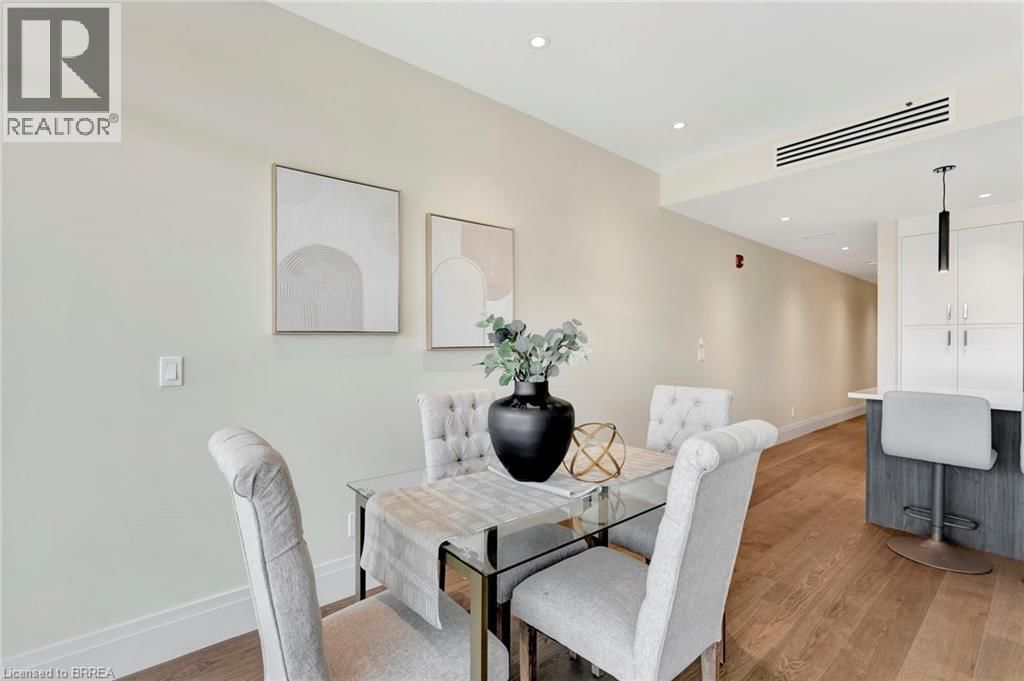 203 - 7 GRAND RIVER STREET NORTH Image 16