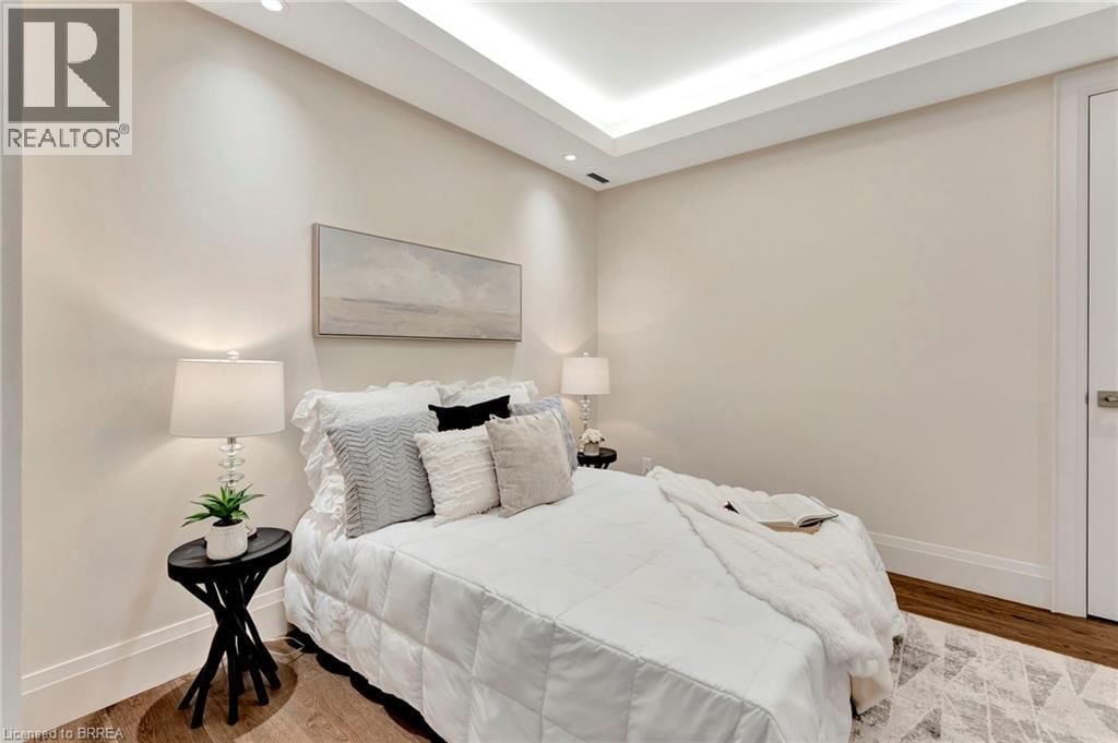 203 - 7 GRAND RIVER STREET NORTH Image 20