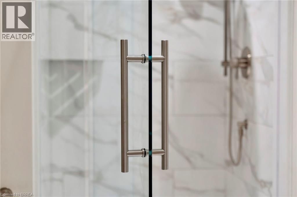 203 - 7 GRAND RIVER STREET NORTH Image 23