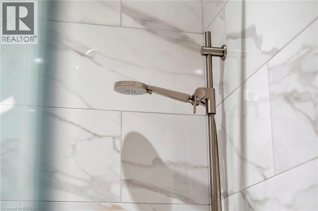 203 - 7 GRAND RIVER STREET NORTH Image 24