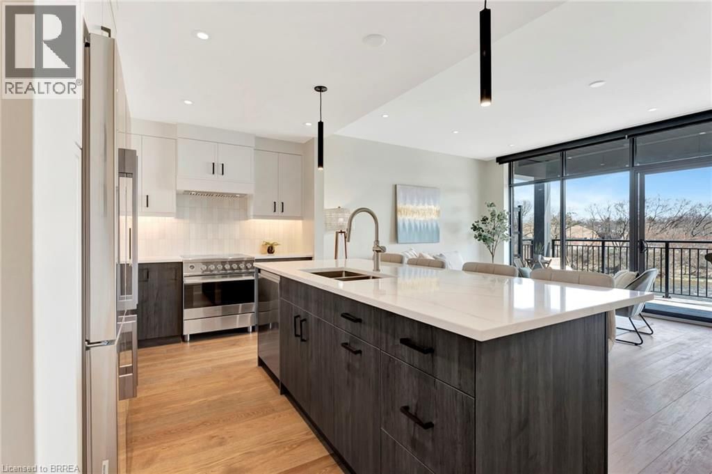 203 - 7 GRAND RIVER STREET NORTH Image 4