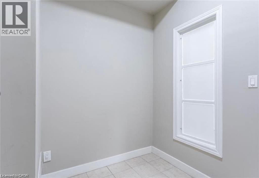 833 KING STREET EAST Image 11