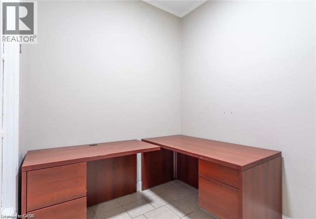 833 KING STREET EAST Image 15