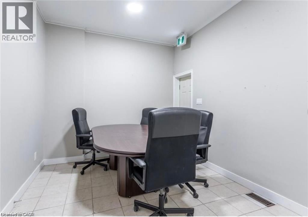 833 KING STREET EAST Image 18