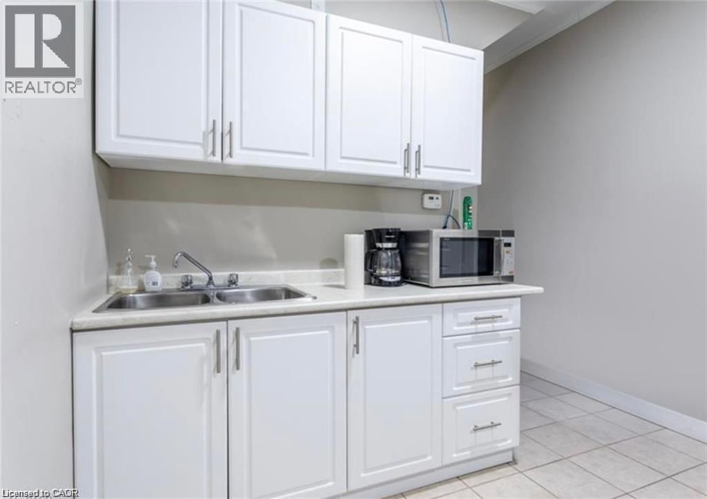 833 KING STREET EAST Image 21