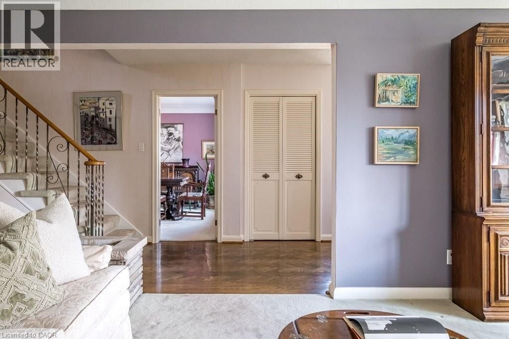 587 SHARALIN COURT Image 10