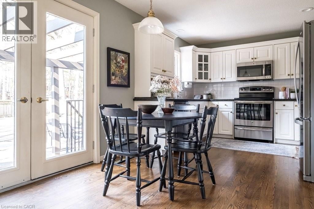 587 SHARALIN COURT Image 12