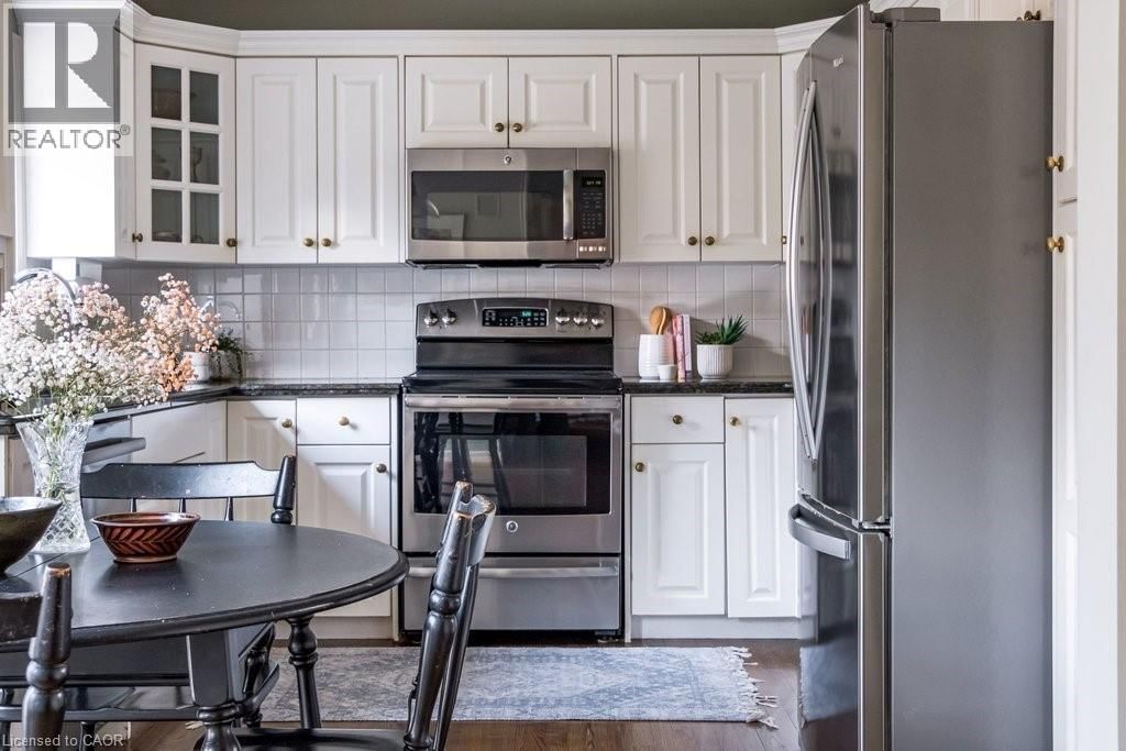 587 SHARALIN COURT Image 13