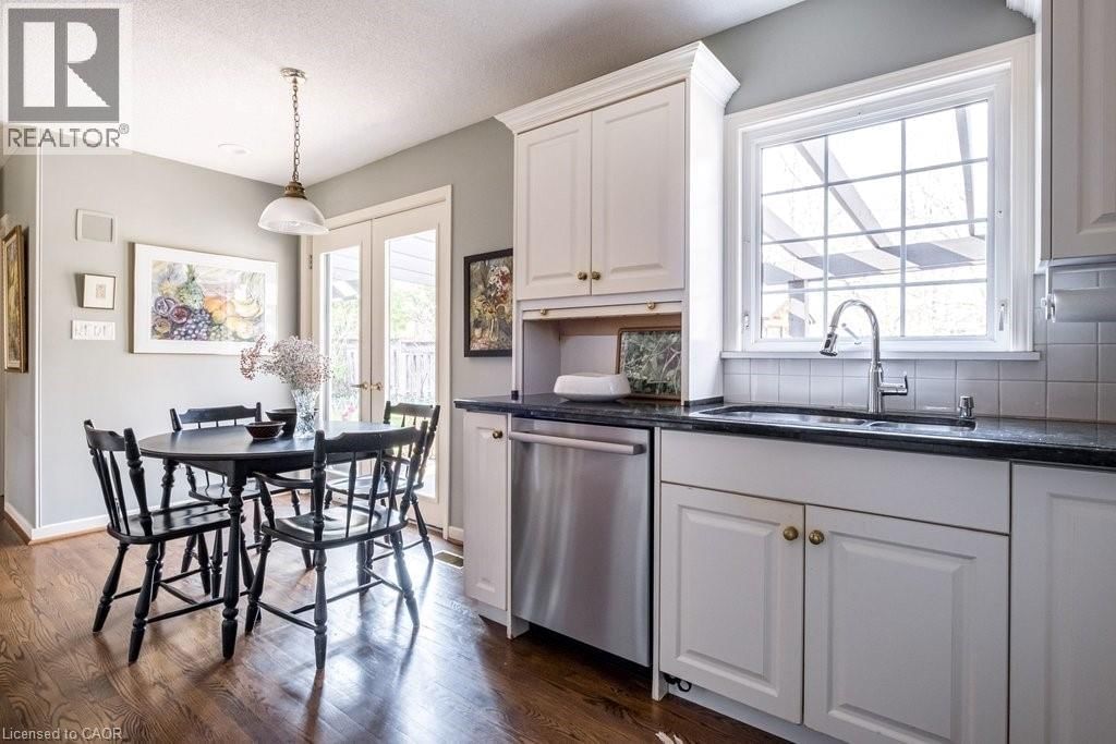 587 SHARALIN COURT Image 15