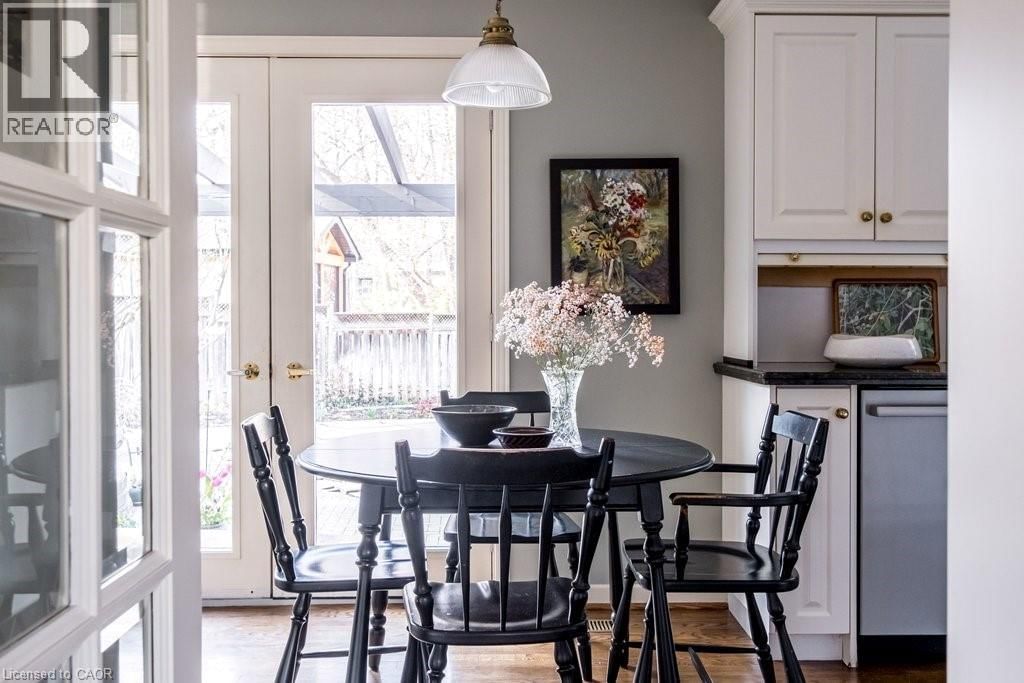 587 SHARALIN COURT Image 16