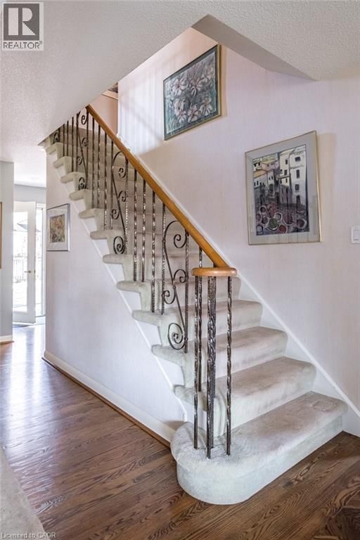 587 SHARALIN COURT Image 22