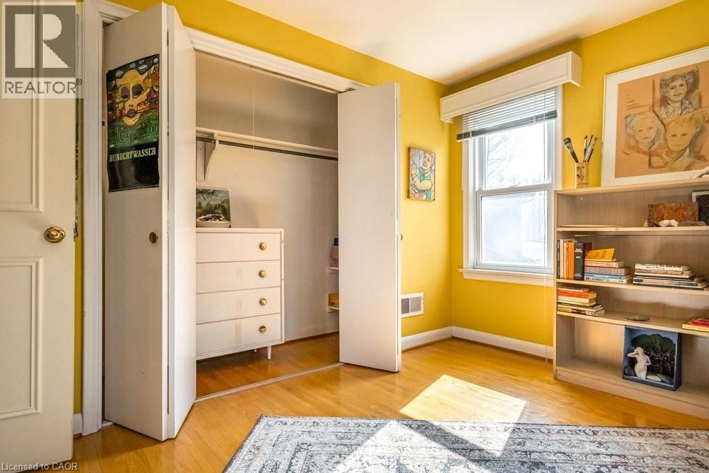 587 SHARALIN COURT Image 30