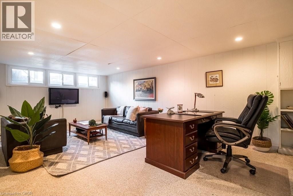 587 SHARALIN COURT Image 39