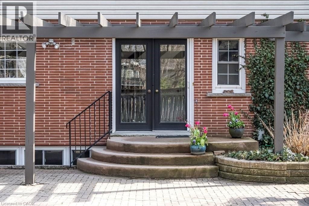 587 SHARALIN COURT Image 48