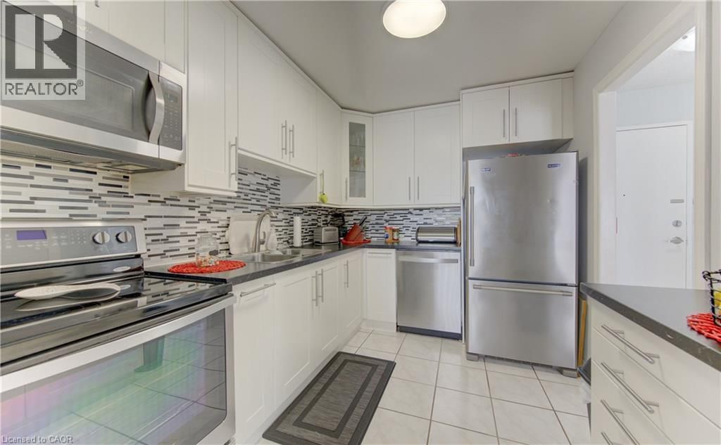 404 - 1100 COURTLAND AVENUE EAST Image 16