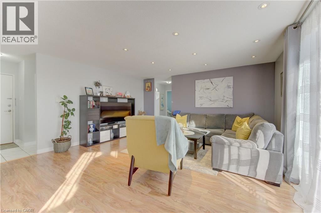 404 - 1100 COURTLAND AVENUE EAST Image 22