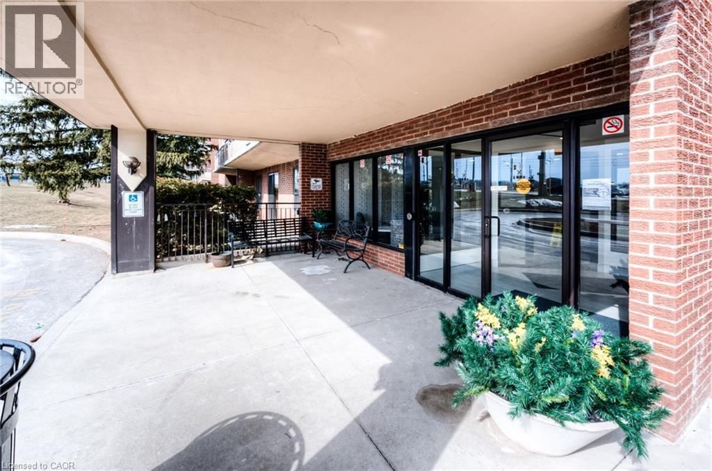 404 - 1100 COURTLAND AVENUE EAST Image 3