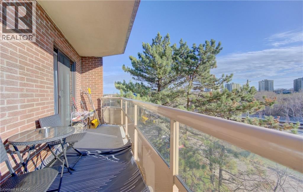 404 - 1100 COURTLAND AVENUE EAST Image 31