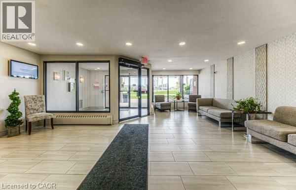 404 - 1100 COURTLAND AVENUE EAST Image 6