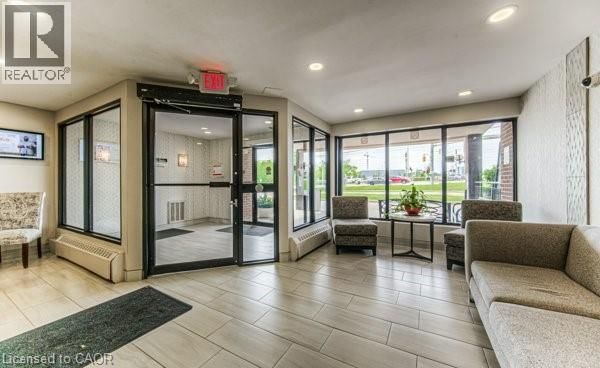 404 - 1100 COURTLAND AVENUE EAST Image 9