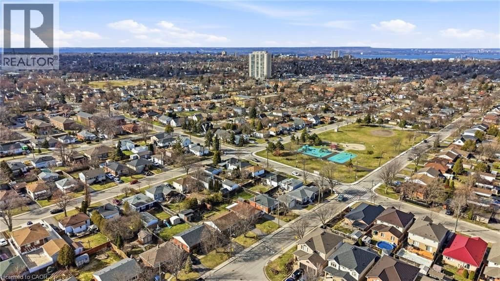 752 NINTH AVENUE Image 36