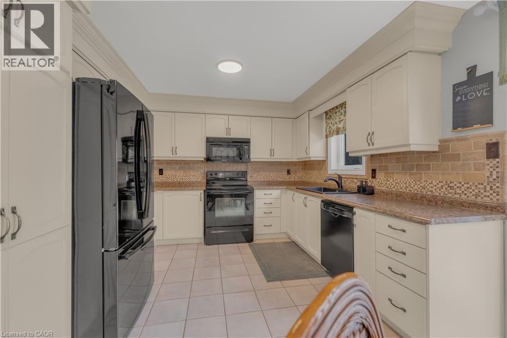 74 LAURENDALE AVENUE Image 21