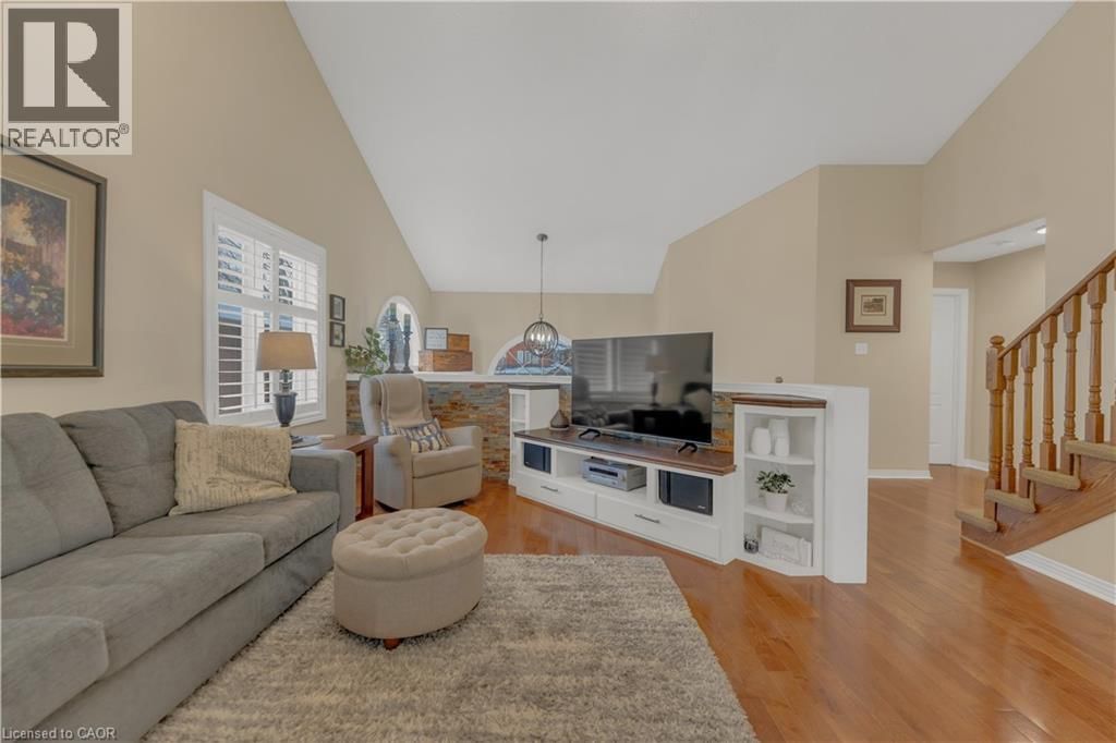 74 LAURENDALE AVENUE Image 27