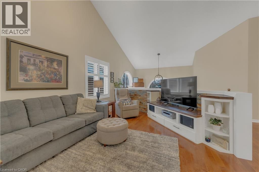 74 LAURENDALE AVENUE Image 28