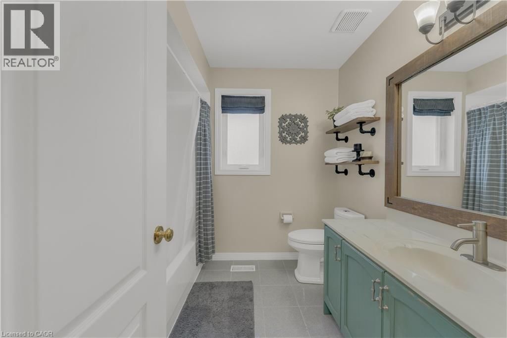 74 LAURENDALE AVENUE Image 36